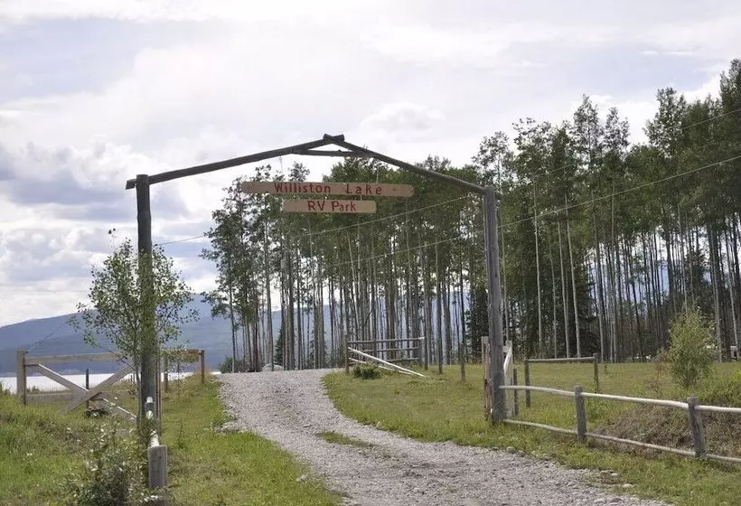 Hotelli Williston Lake Resort