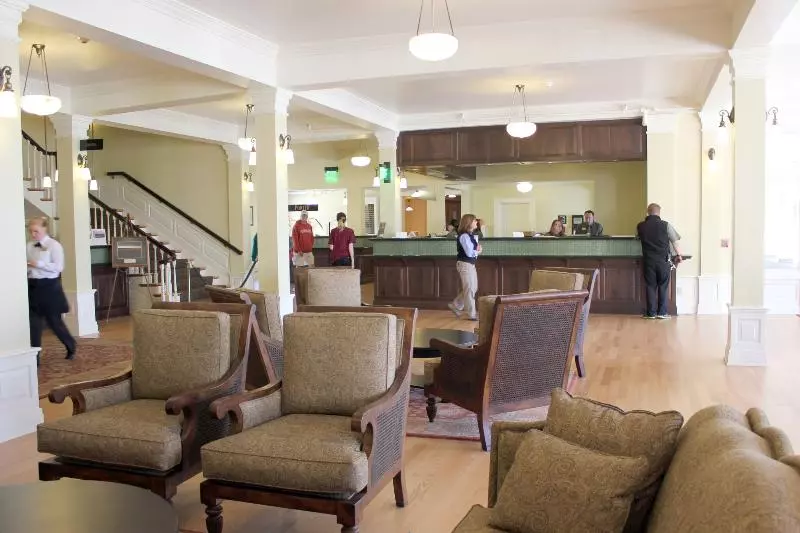 Lake Yellowstone Hotel & Cabins   Inside The Park