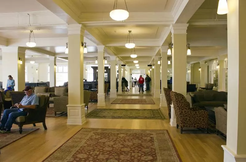 Lake Yellowstone Hotel & Cabins   Inside The Park