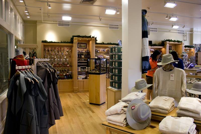 Lake Yellowstone Hotel & Cabins   Inside The Park