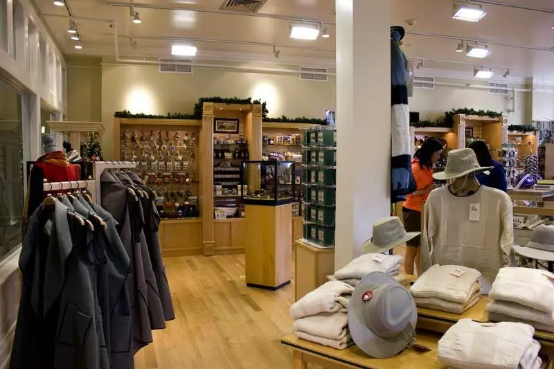 Lake Yellowstone Hotel & Cabins   Inside The Park