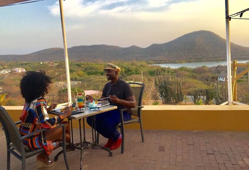 Landhuis Klein Santa Martha Boutique Hotel Restaurant