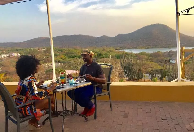 Landhuis Klein Santa Martha Boutique Hotel Restaurant