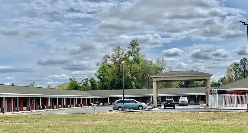 فندق على الطريق Lake Seminole Inn