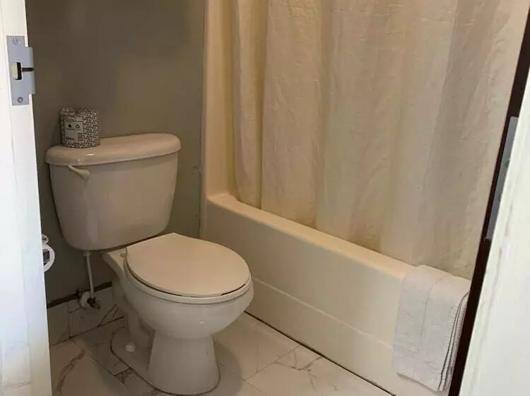 Motelli Lake Seminole Inn By Belvilla Marianna Hwy 90