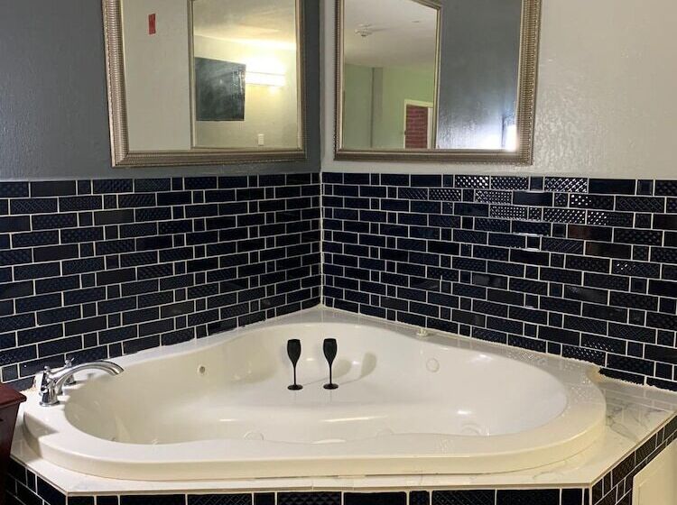 فندق على الطريق Lake Seminole Inn