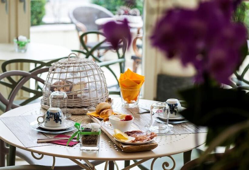 膳宿费 La Villa Desenzano