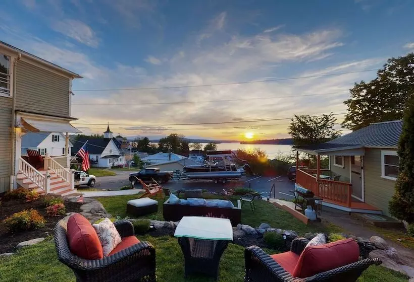 ペンション The Lakeview Inn & Cottages