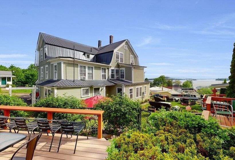 膳宿费 The Lakeview Inn & Cottages