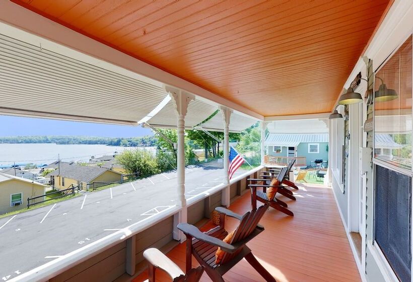 膳宿费 The Lakeview Inn & Cottages