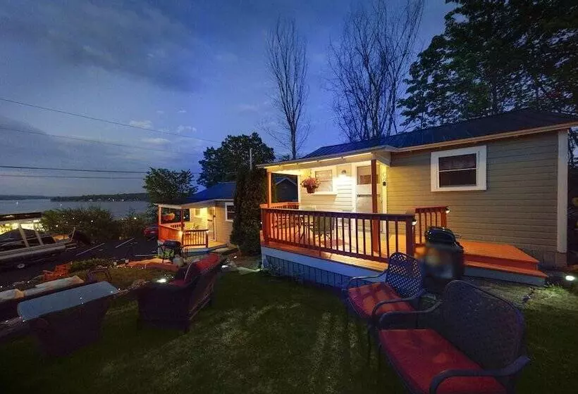 ペンション The Lakeview Inn & Cottages