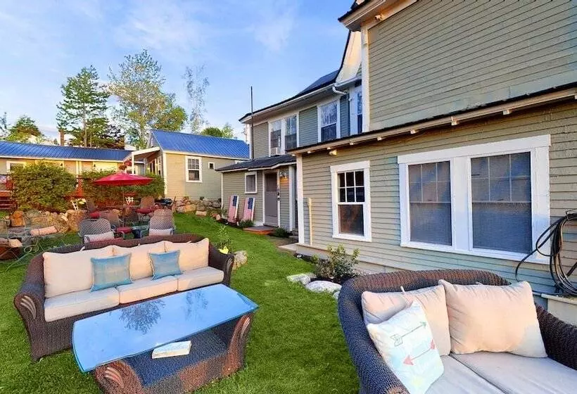 ペンション The Lakeview Inn & Cottages