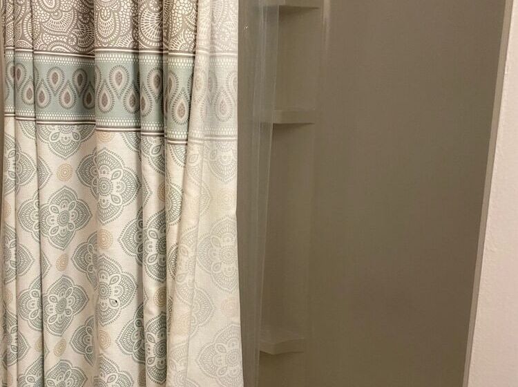 膳宿费 The Lakeview Inn & Cottages