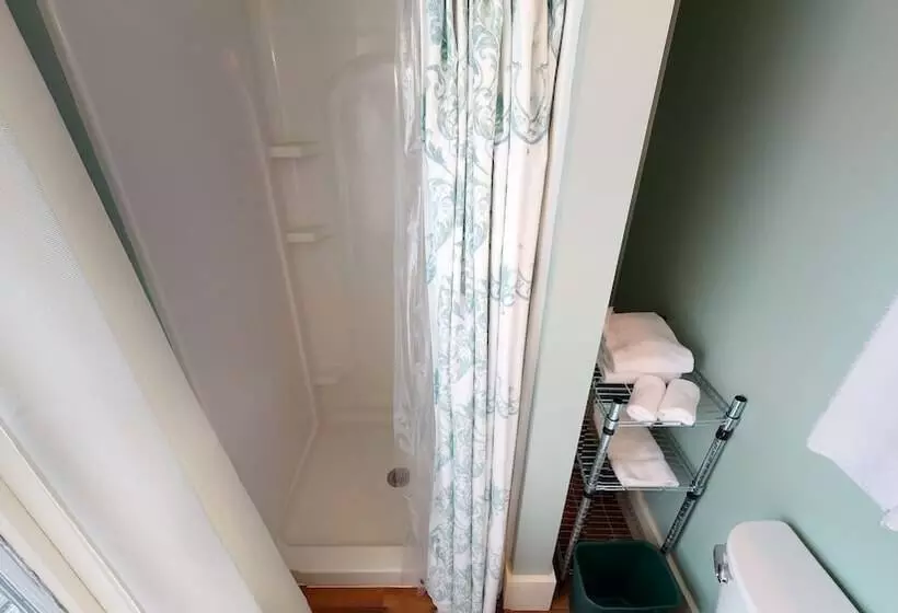 ペンション The Lakeview Inn & Cottages