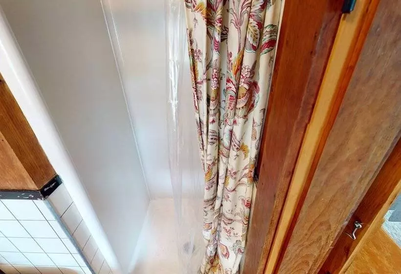 ペンション The Lakeview Inn & Cottages