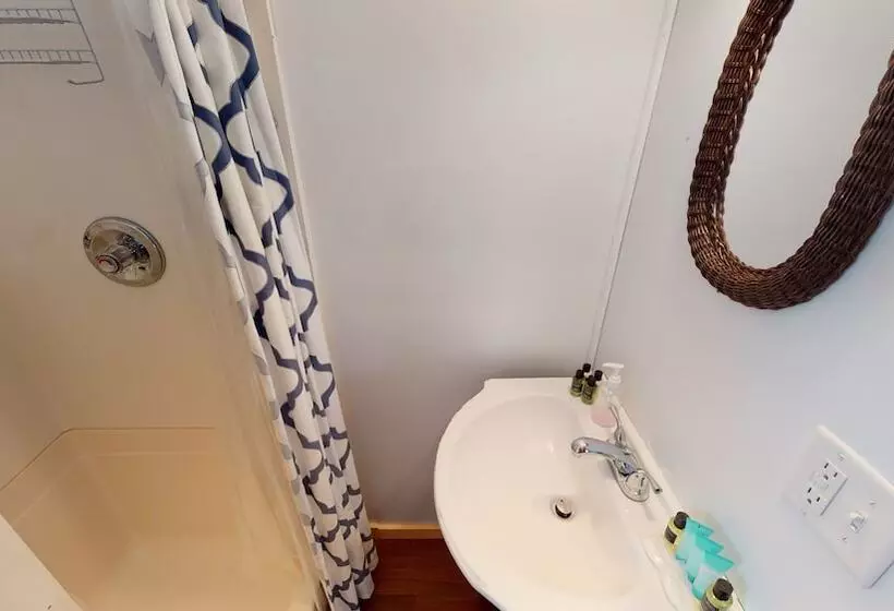 ペンション The Lakeview Inn & Cottages