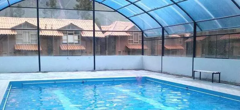 Pirwa Sacred Valley Lodge   Hostel