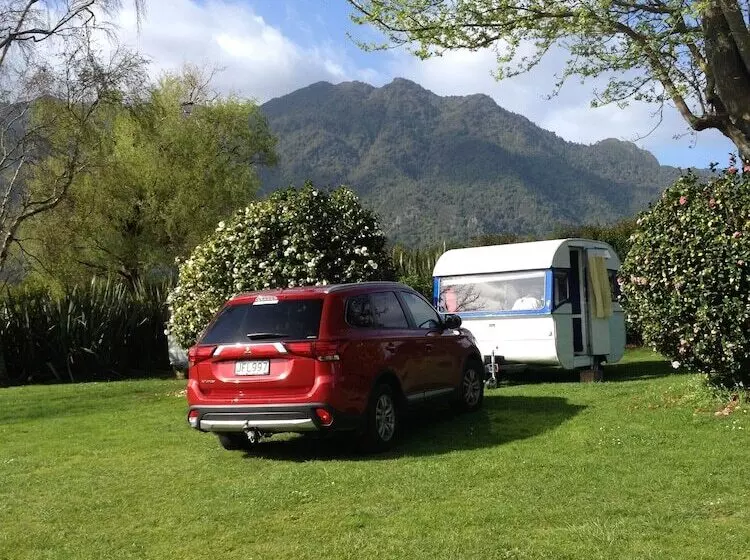 リゾートホテル Te Aroha Holiday Park And Hot Pools