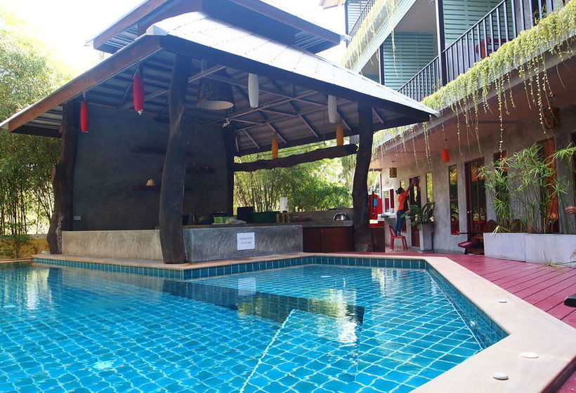 호스텔 Baan Phatchara