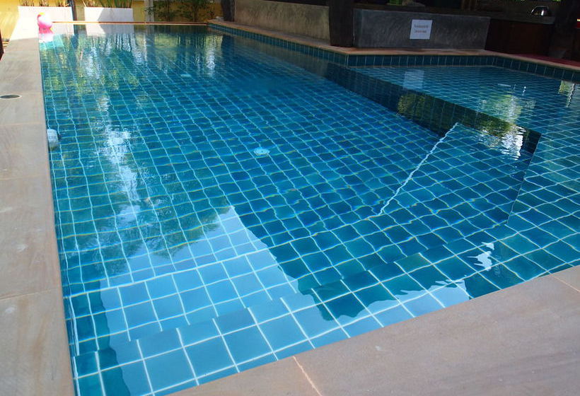 호스텔 Baan Phatchara