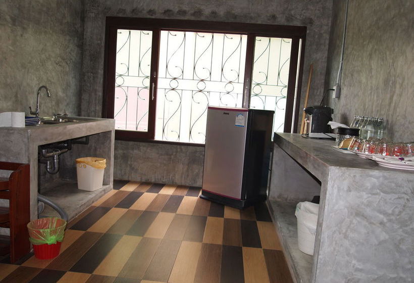 호스텔 Baan Phatchara