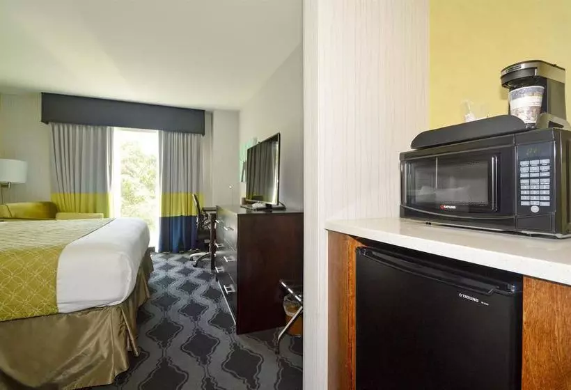 Best Western Plus Laguardia Airport Hotel Queens