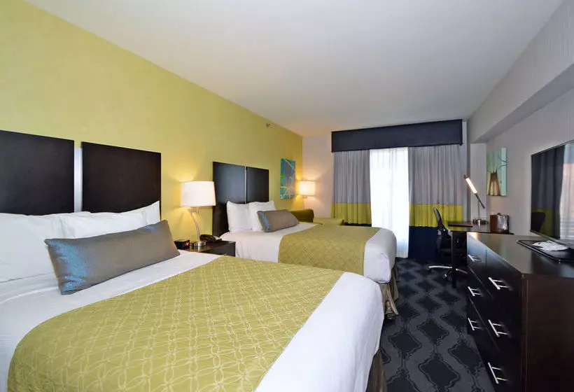 Best Western Plus Laguardia Airport Hotel Queens