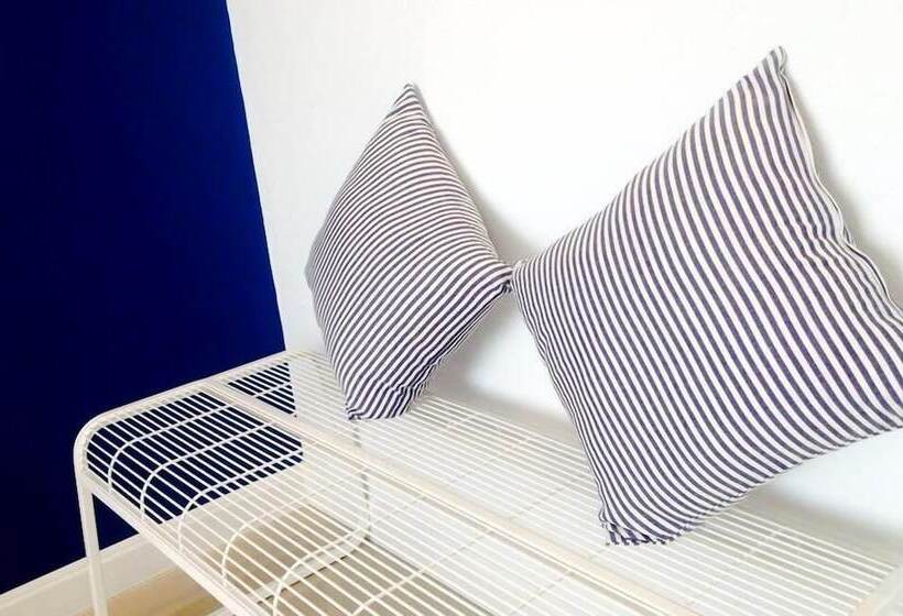 בית מלון כפרי Chill House At Naiyang