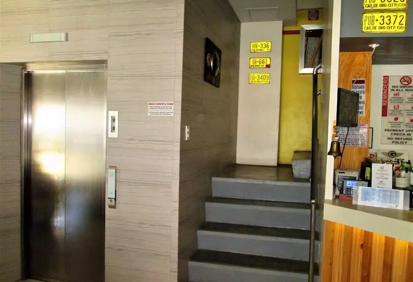 Hotelli Ggalyx Inn