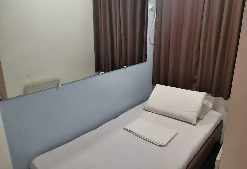 Hotelli Ggalyx Inn