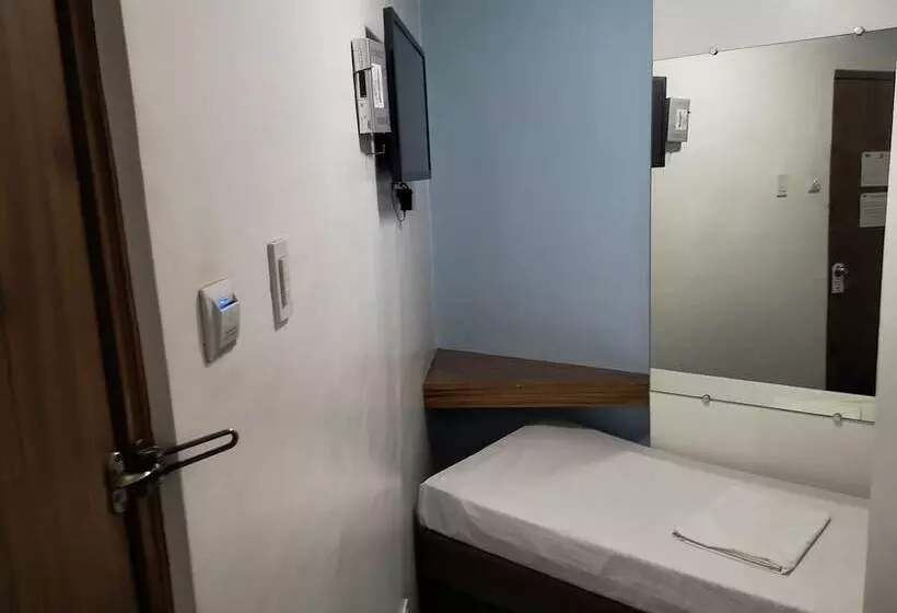 Hotelli Ggalyx Inn