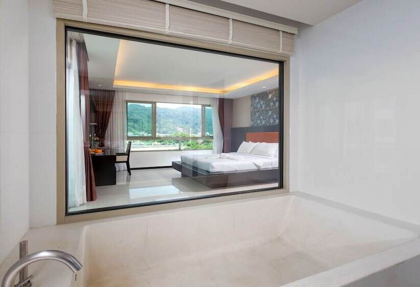 فندق Kamala Regent Phuket Serviced Apartment