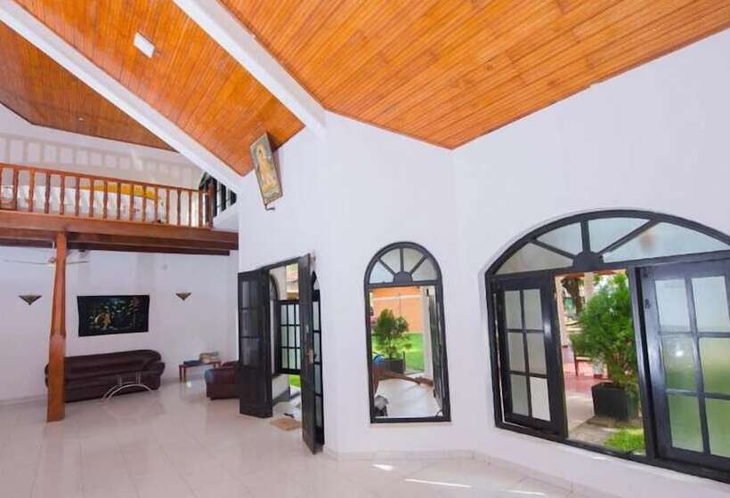 호텔 Latheena Resort