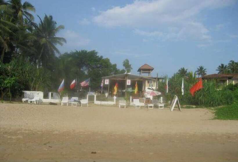 호텔 Latheena Resort