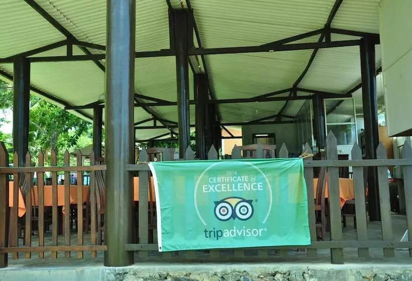 Отель Latheena Resort