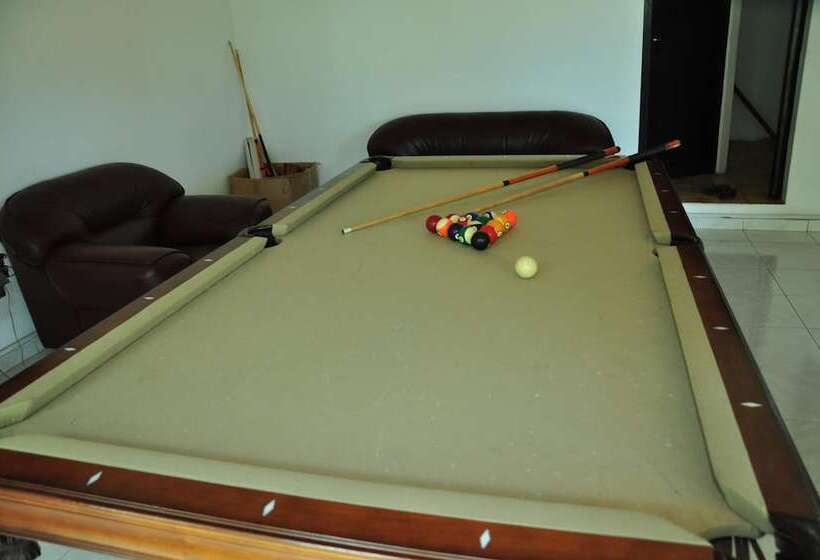 호텔 Latheena Resort