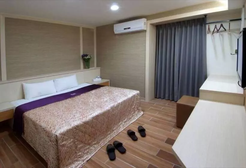 هتل Laurel Business