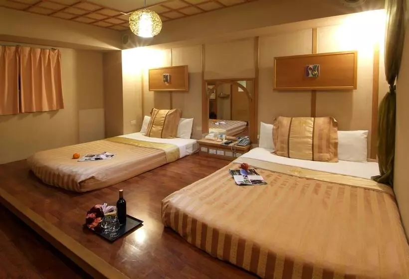 هتل Laurel Business