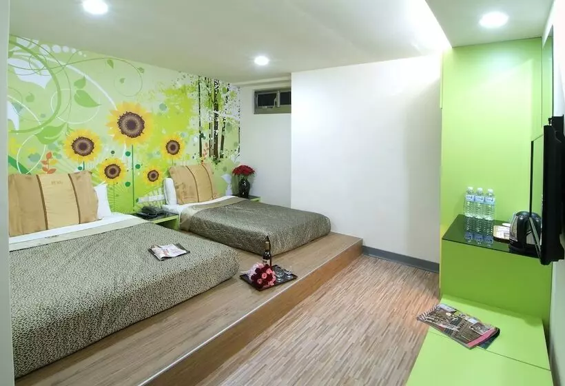 هتل Laurel Business