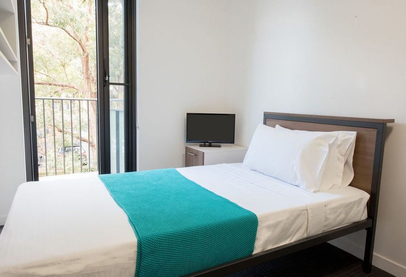 בית מלון כפרי Racecourse Space Pop Up