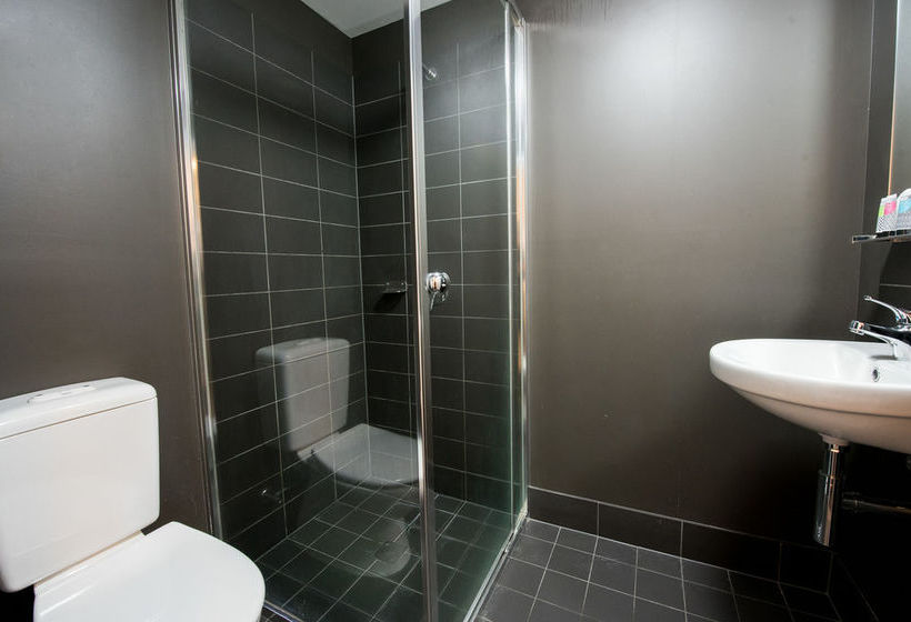 בית מלון כפרי Racecourse Space Pop Up