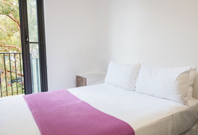 בית מלון כפרי Racecourse Space Pop Up