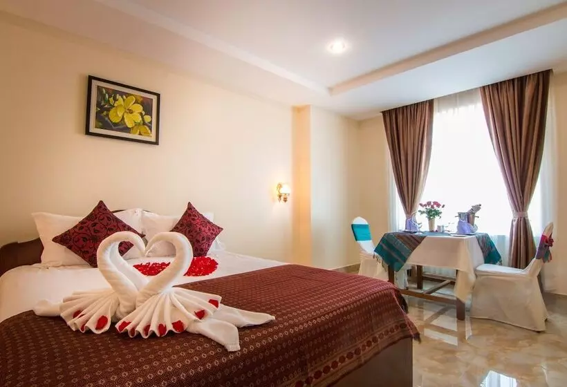 בית מלון כפרי Samnang Laor Phnom Penh