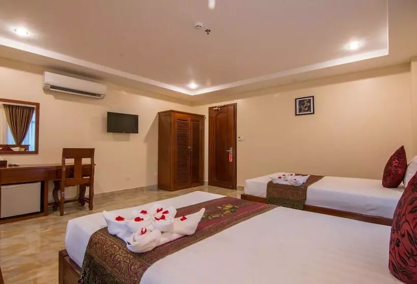 בית מלון כפרי Samnang Laor Phnom Penh