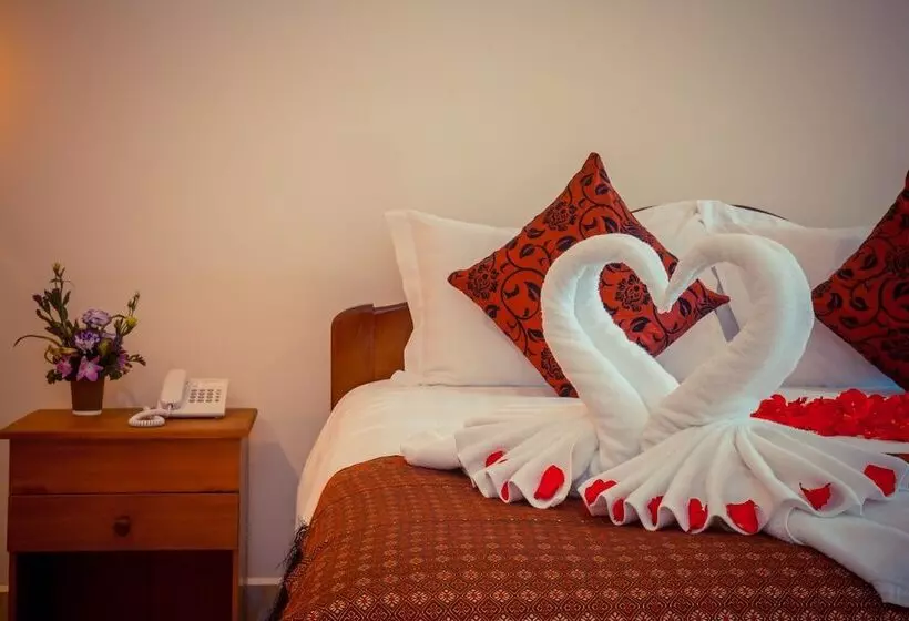 בית מלון כפרי Samnang Laor Phnom Penh