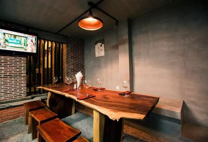 Отель Vacation Boutique