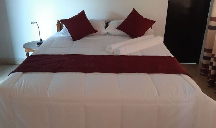 פנסיון Kande Homestay