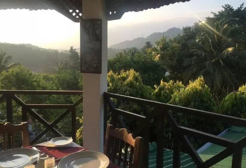 پانسیون Kande Homestay