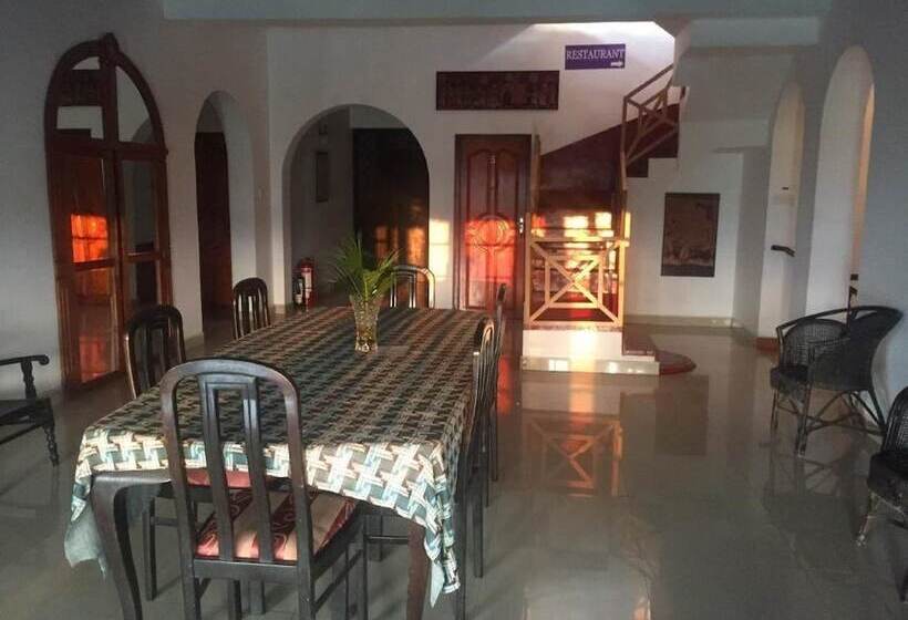 פנסיון Kande Homestay