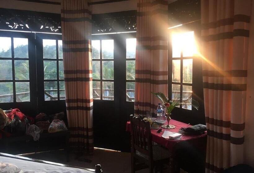 פנסיון Kande Homestay